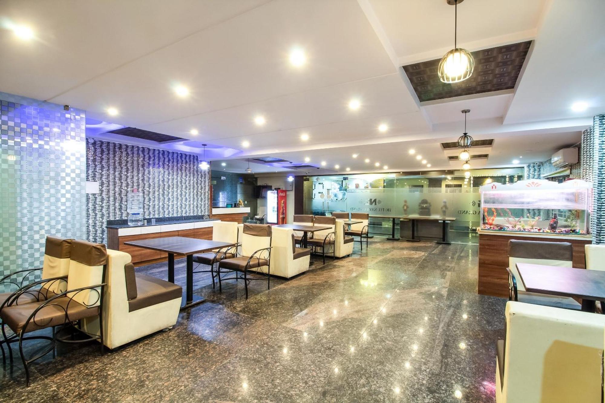 Hotel Capital O Sri Navya Grand Near Nexus Hajdarabad Zewnętrze zdjęcie