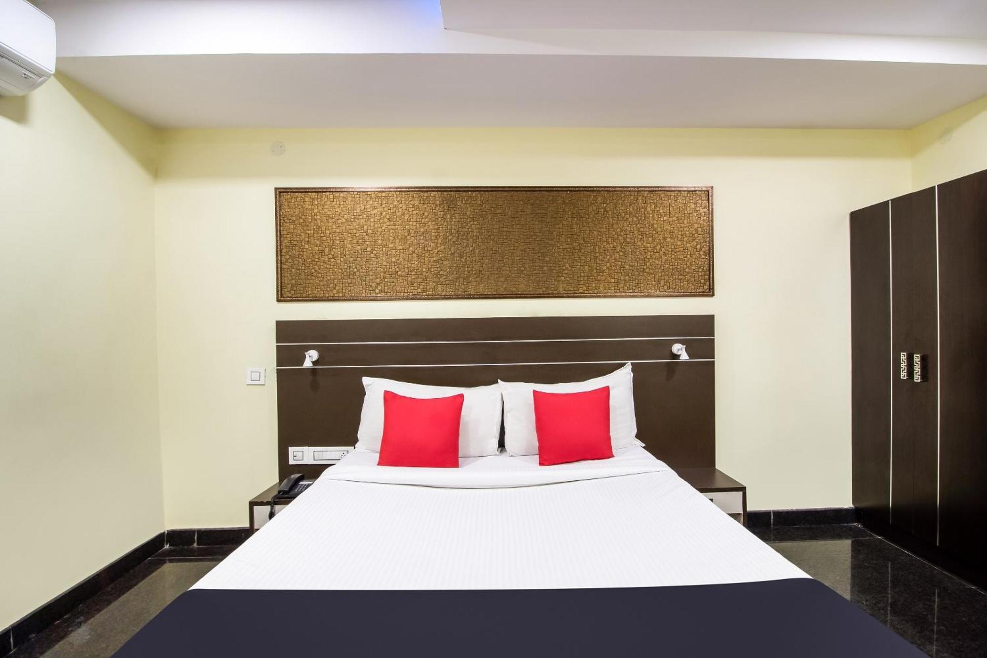 Hotel Capital O Sri Navya Grand Near Nexus Hajdarabad Zewnętrze zdjęcie